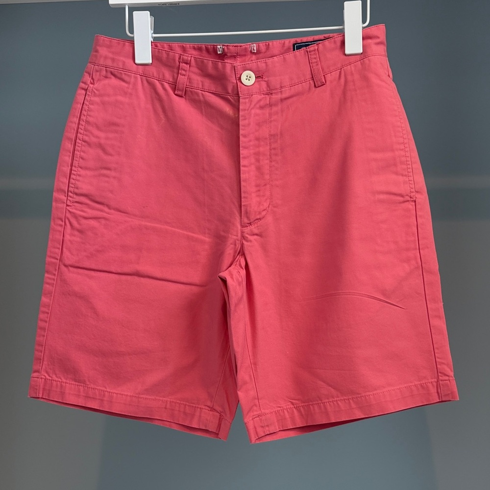 Vineyard Vines Coral flat front shorts. Sz 30. Club Short style.